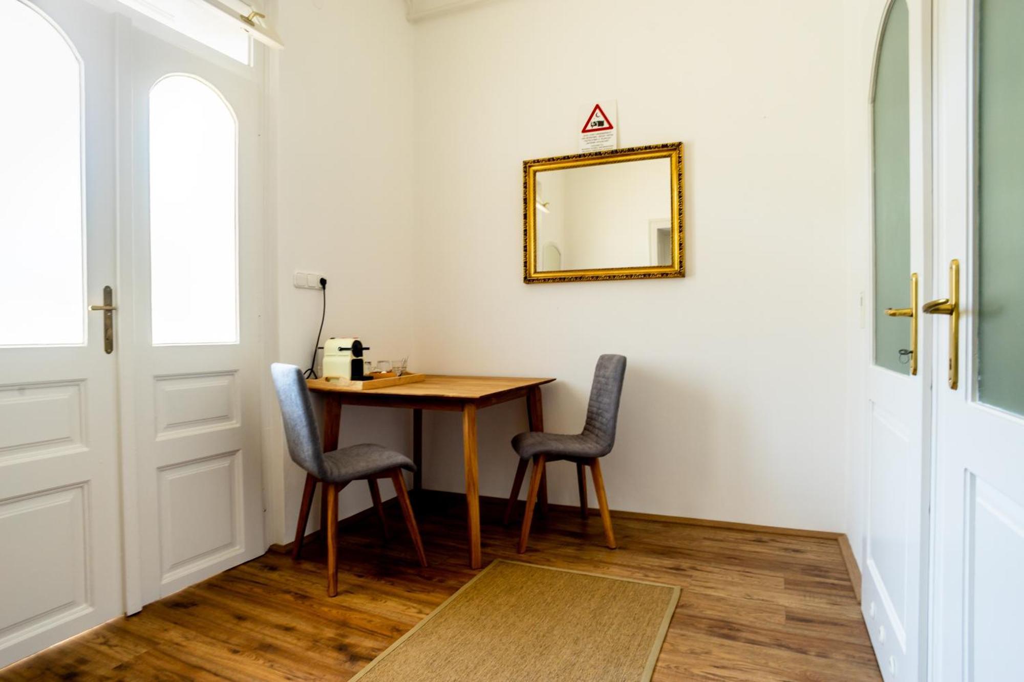 Vaj Bisztro Es Vendeghaz Apartment Palkonya Exterior photo